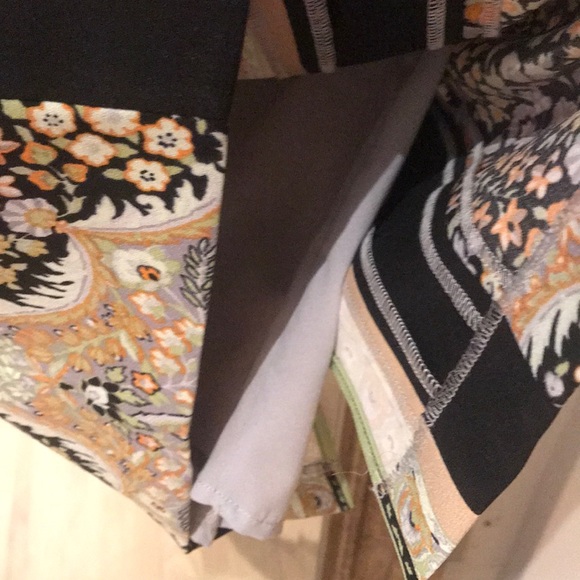 BCBG dress, hardly worn. Beautiful print. - Picture 5 of 7